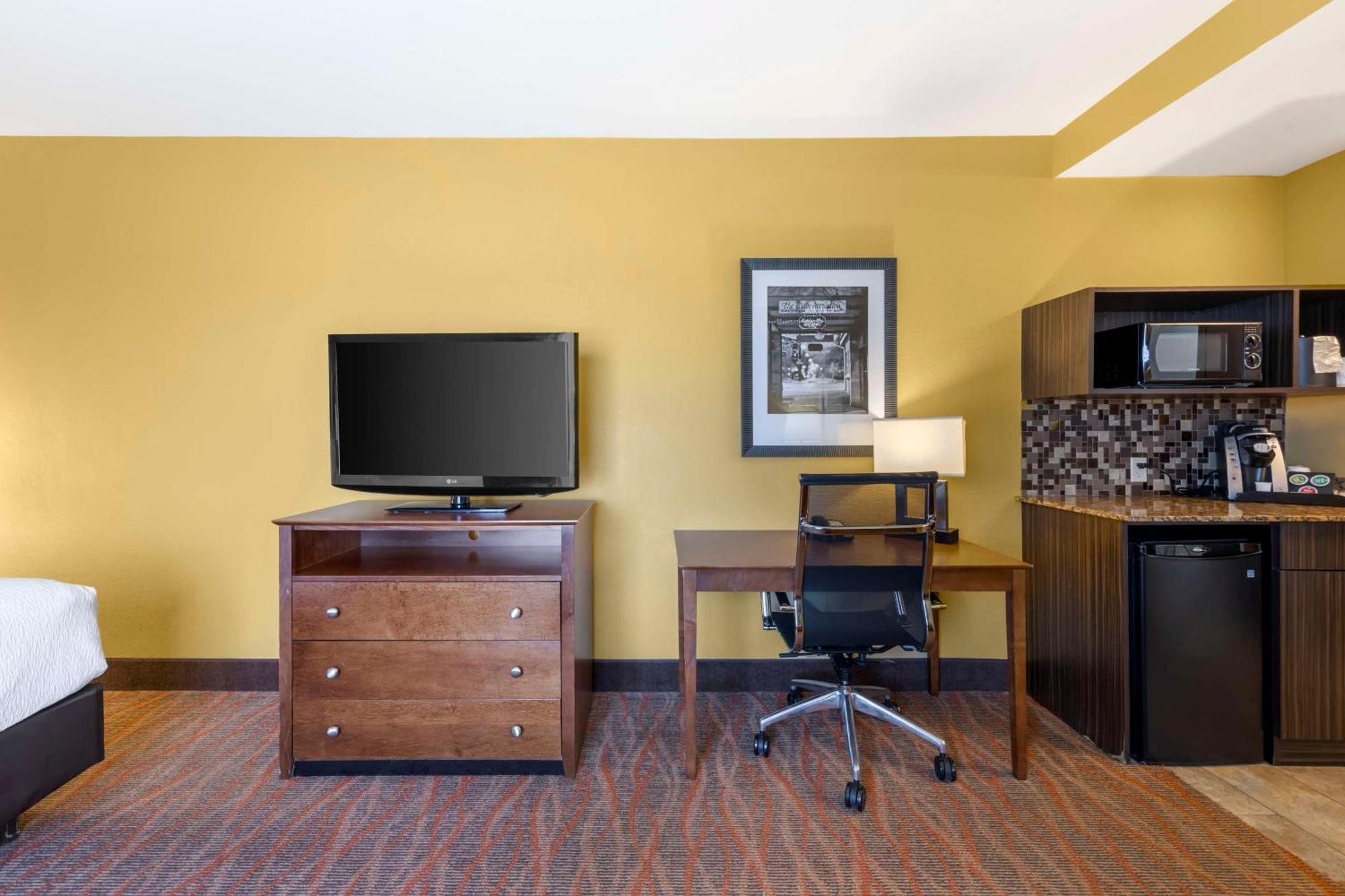 Best Western Plus Tupelo Inn&Suites Exterior foto